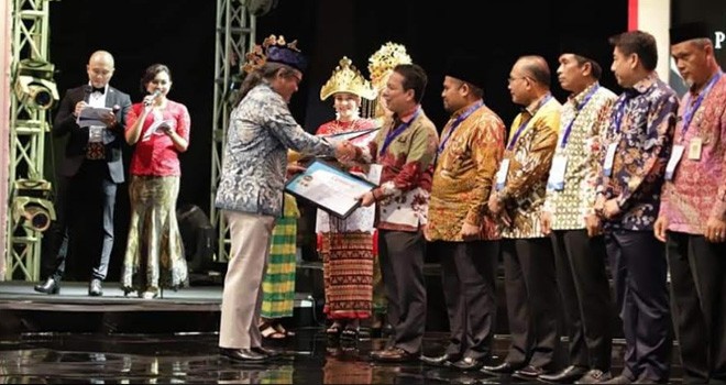 Batanghari Raih Predikat Kepatuhan Tertinggi Nomor 1 Dari Ombudsman RI.